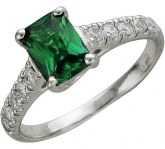 Кольцо с цирконом из серебра 925 пробы