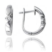 Серьги с 2 бриллиантами весом 0.26 карата из белого золота 585 пробы