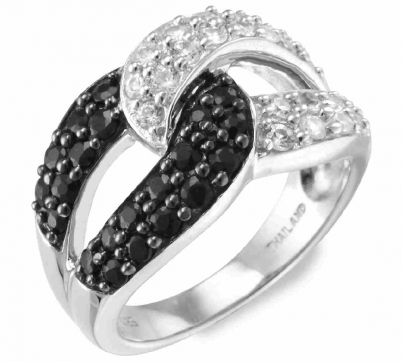 Кольцо из серебра 925 пробы с сапфирами